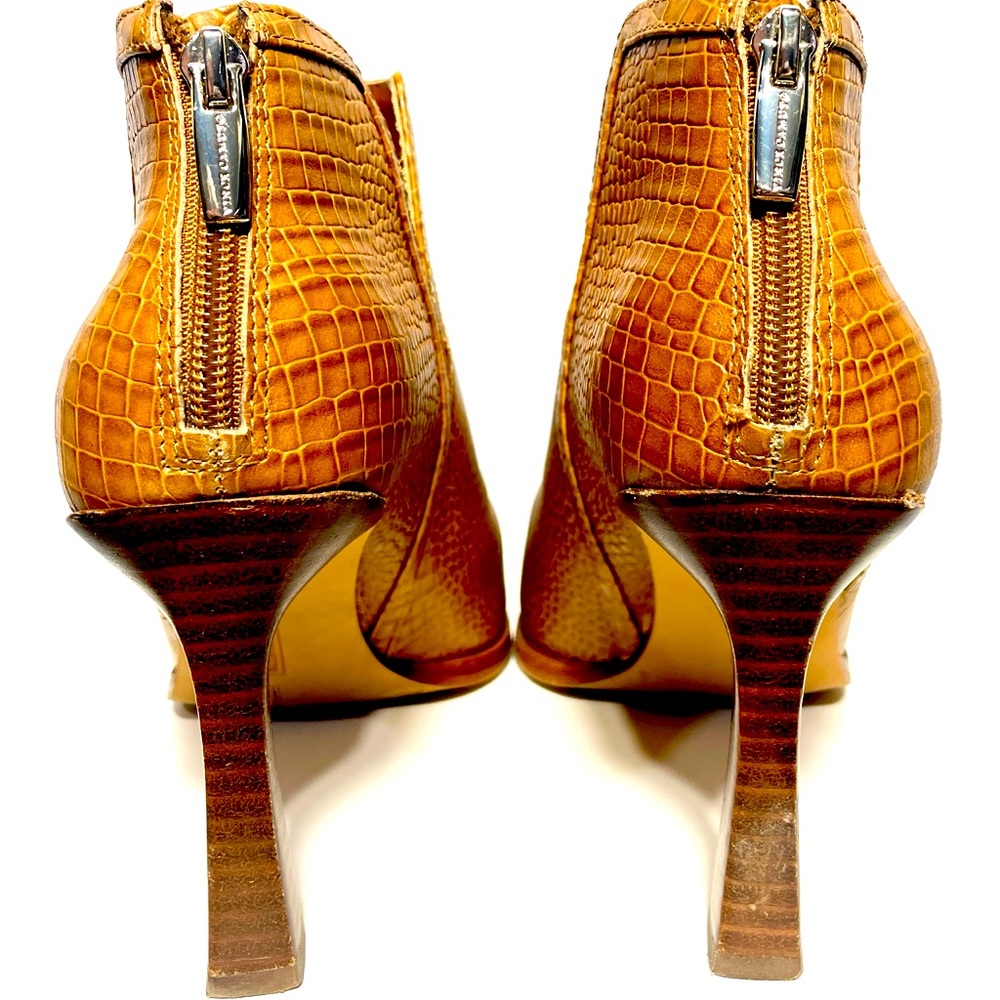 Vince Camuto heels size 8.5